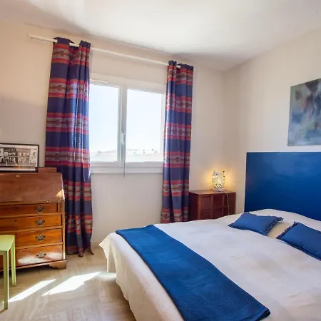 Le Clinfoc By Interhome * Йер